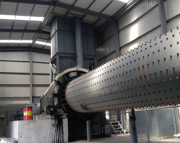為河南礦山機械配套生產的球磨機除塵器投入使用 為河南礦山機械配套生產的球磨機除塵器投入使用